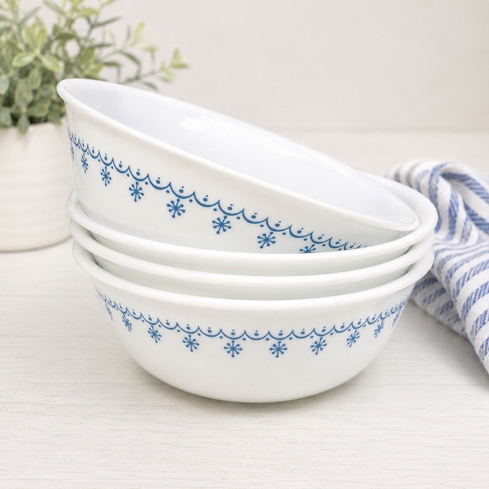 Vintage Corelle Snowflake Blue Garland Coupe Cereal Soup Bowls 6.25" Set of 4